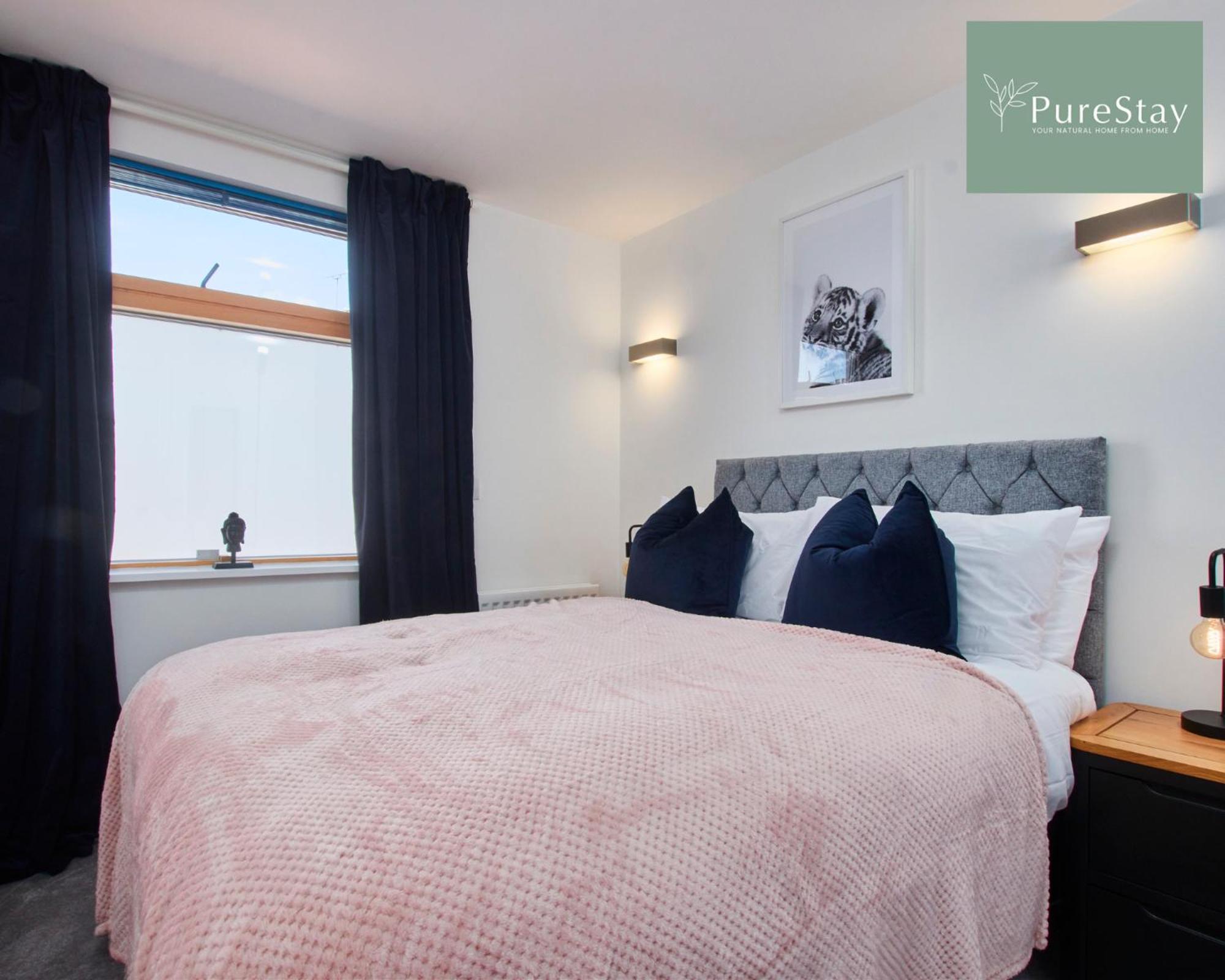 Beautiful Four Bed House By Purestay Short Lets & Serviced Accommodation Coventry With Parking Exterior foto